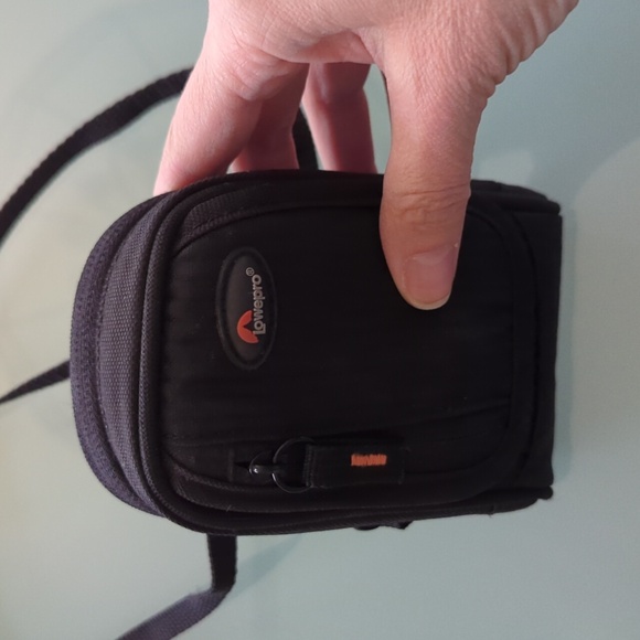 Nikon Coolpix S3100 14.0 MP 5x Zoom Digital Camera Silver Video Record with Case - Picture 8 of 8